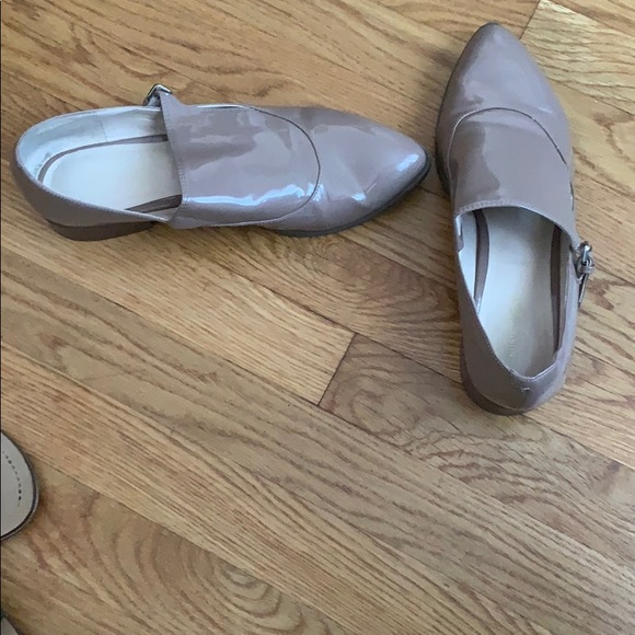 Shoe - Picture 2 of 3